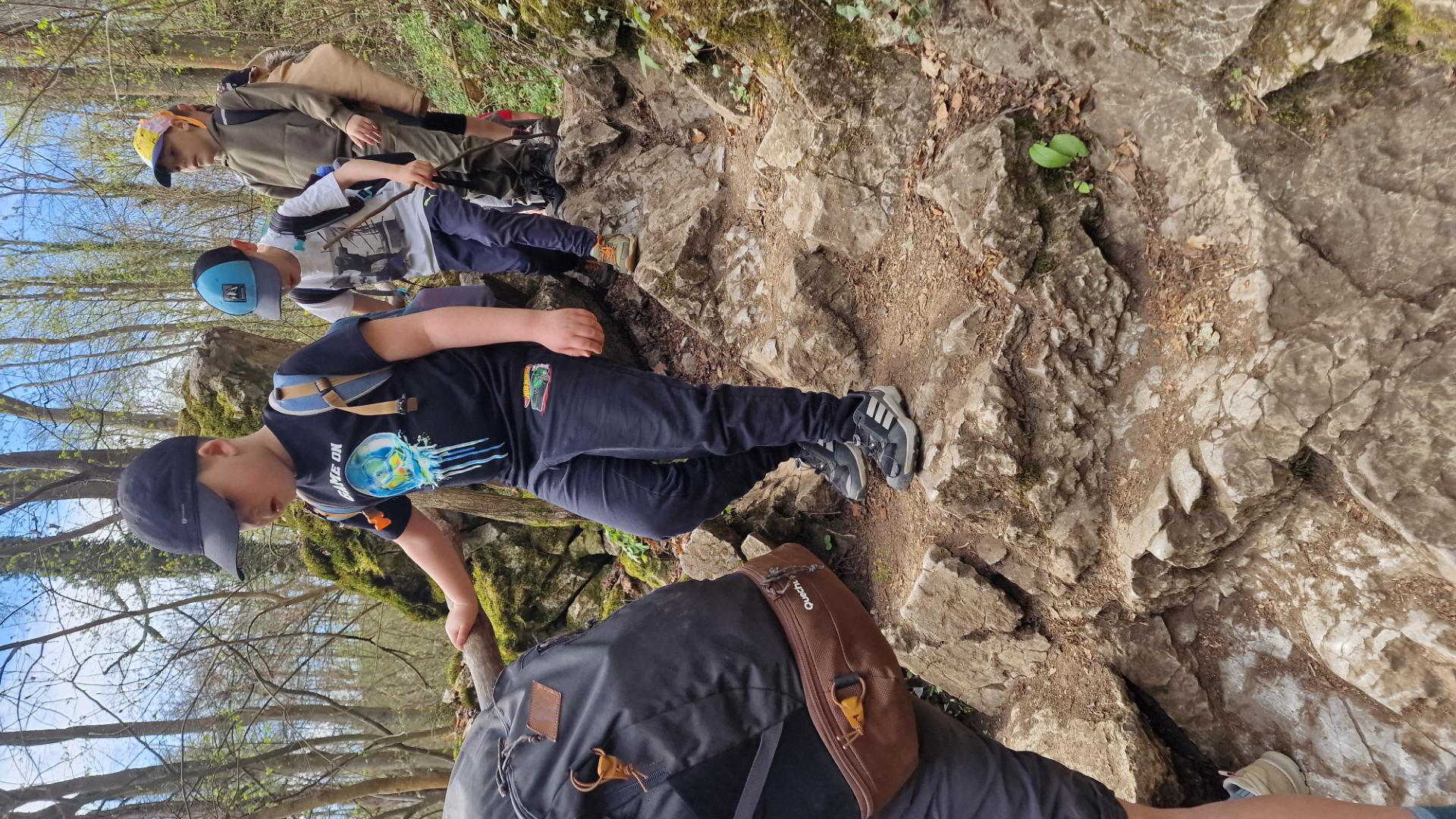 20260418_120102_resized