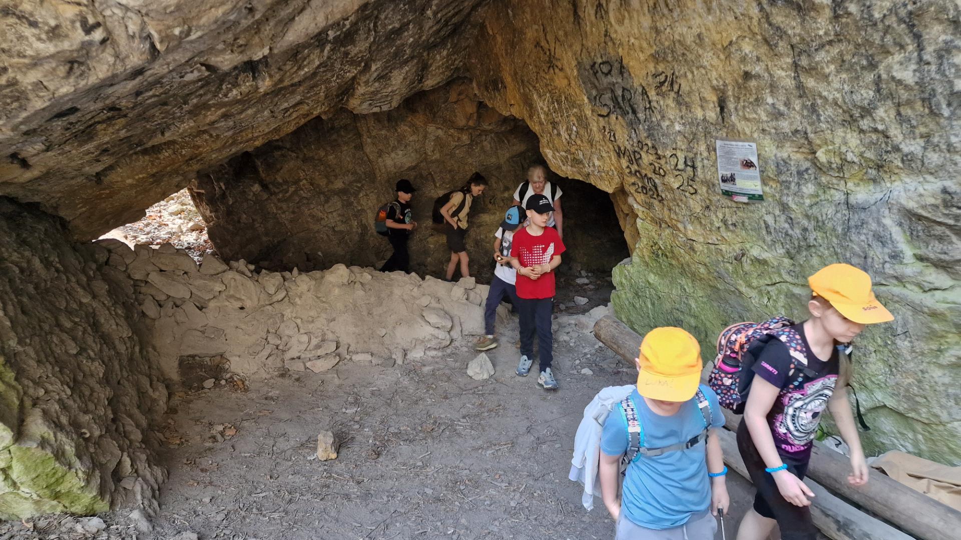 20260418_141830_resized